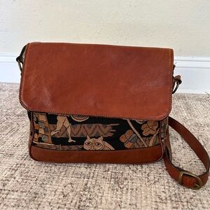 ARAZZO ITALIAN LEATHER TAPESTRY MESSENGER BAG